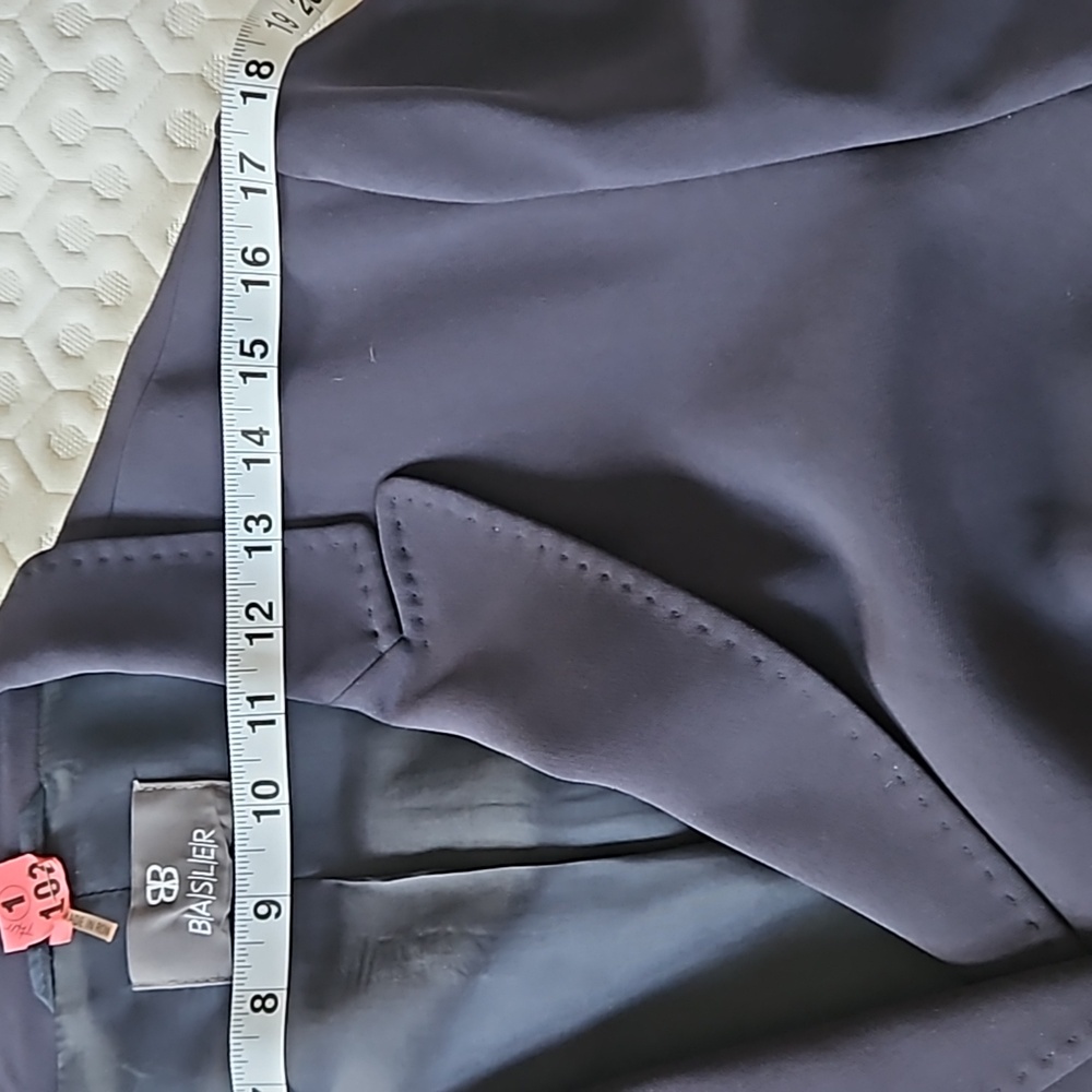 Basler Size 16 Navy Three-Button Lined Blazer. - image 6